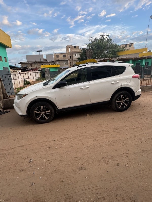 RAV4, image 1